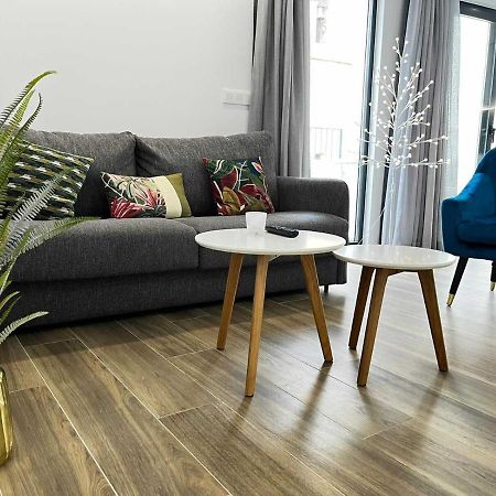 شقة Myflats Luxury Old Town لقنت المظهر الخارجي الصورة