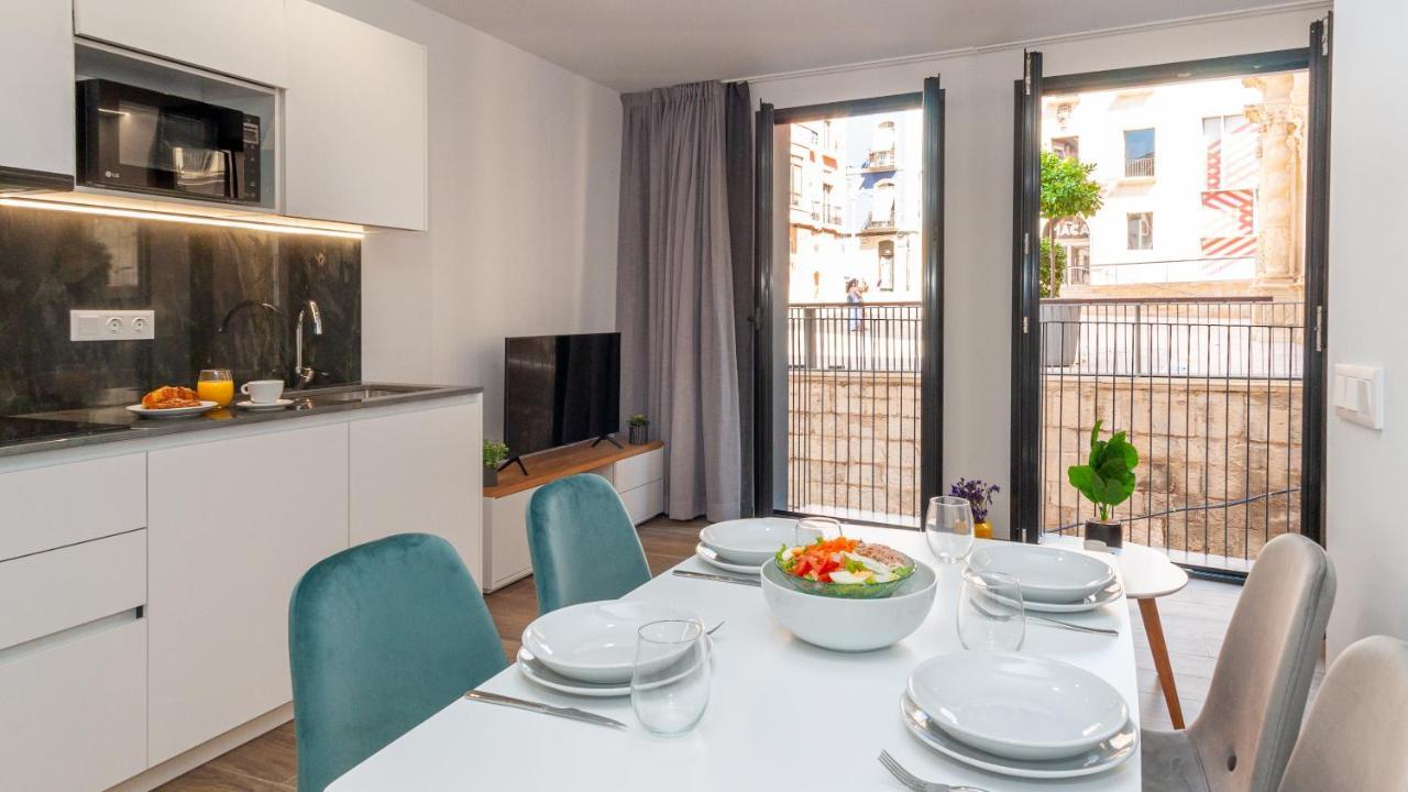 شقة Myflats Luxury Old Town لقنت المظهر الخارجي الصورة