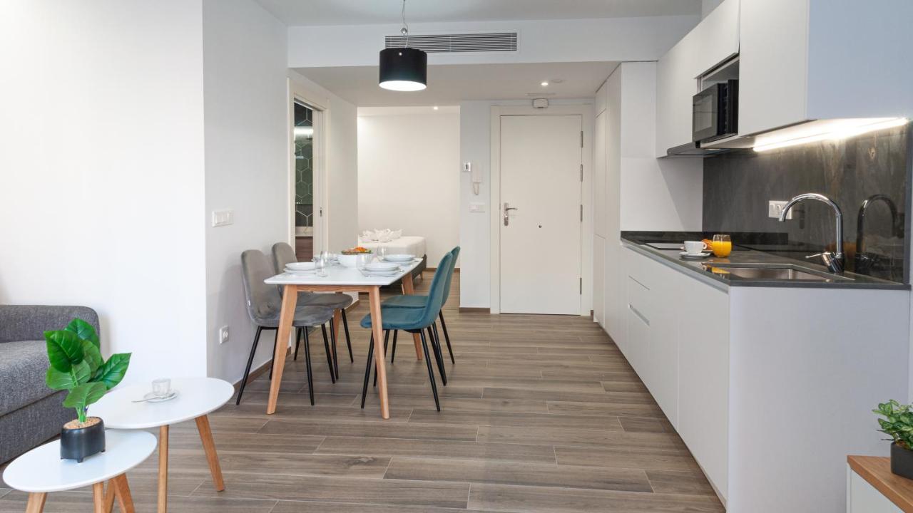 شقة Myflats Luxury Old Town لقنت المظهر الخارجي الصورة
