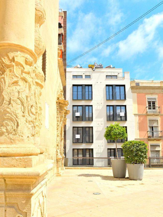 شقة Myflats Luxury Old Town لقنت المظهر الخارجي الصورة