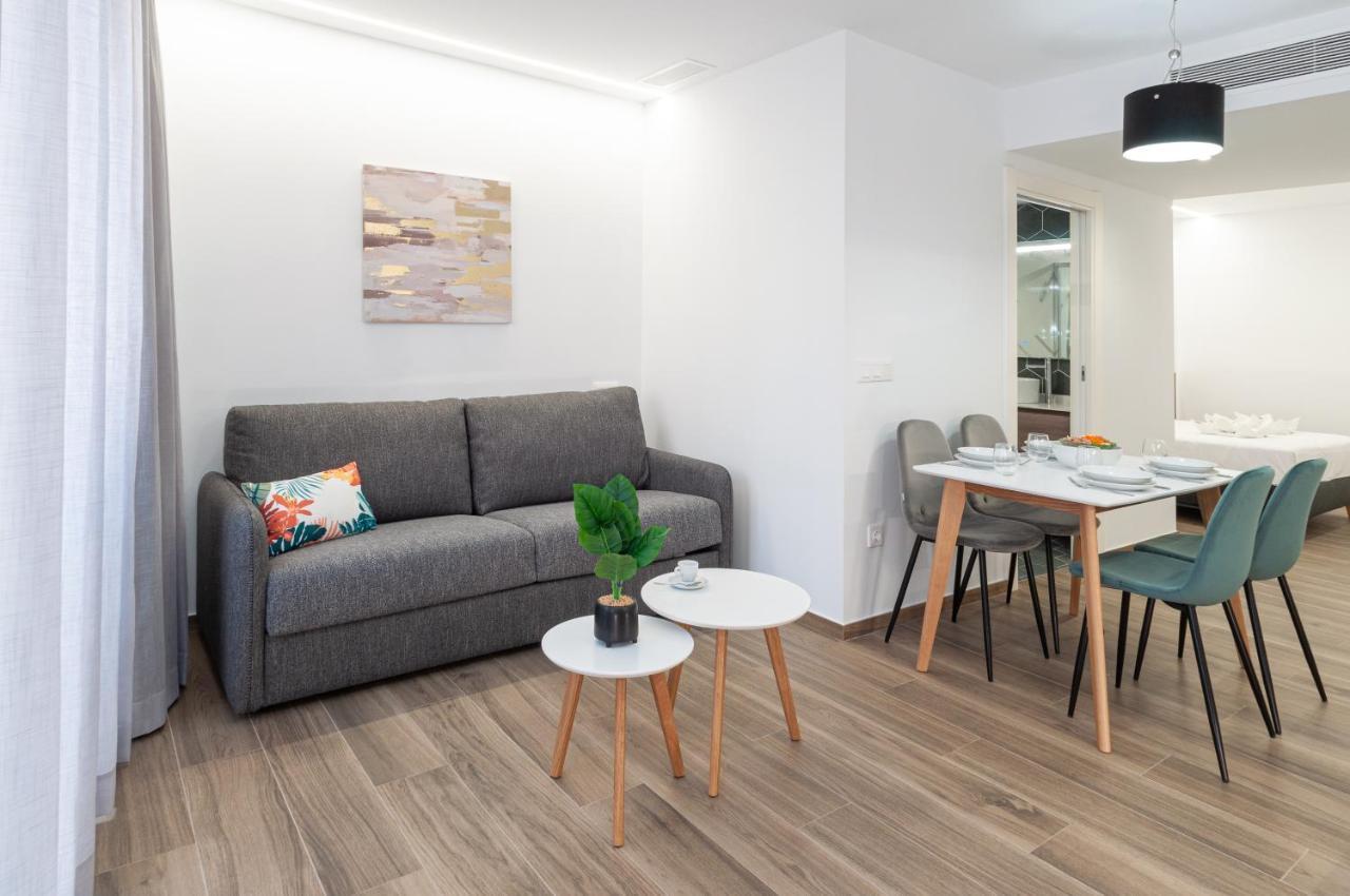 شقة Myflats Luxury Old Town لقنت المظهر الخارجي الصورة