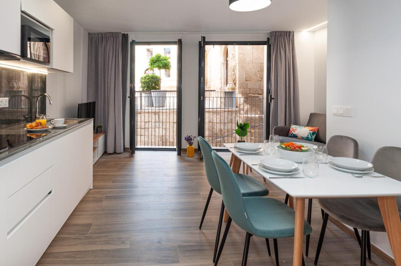 شقة Myflats Luxury Old Town لقنت المظهر الخارجي الصورة